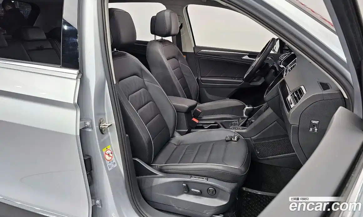 Volkswagen Tiguan 2022 2.0 Автомат в Москве № 168487, фото 8