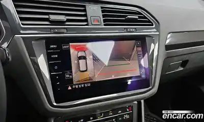 Volkswagen Tiguan 2022 2.0 Автомат в Москве № 168487, миниатюра 9