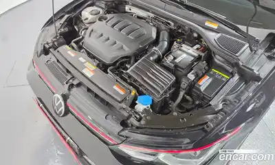 Volkswagen Golf, 2022