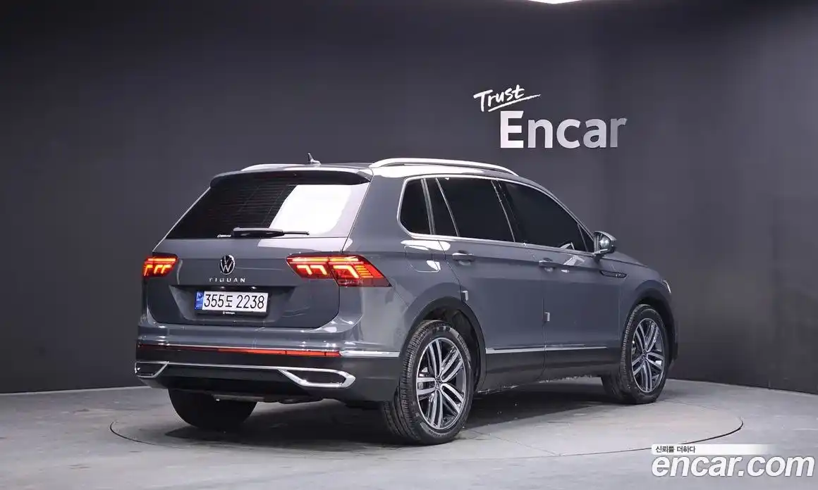 Volkswagen Tiguan 2021 2.0 Автомат в Москве № 168886, фото 13