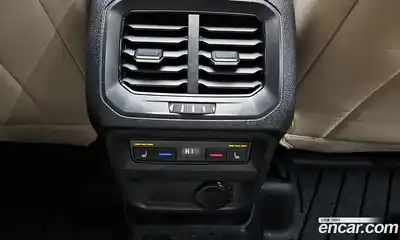 Volkswagen Tiguan 2021 2.0 Автомат в Москве № 168886, миниатюра 6