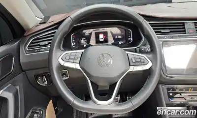Volkswagen Tiguan 2021 2.0 Автомат в Москве № 168886, миниатюра 8