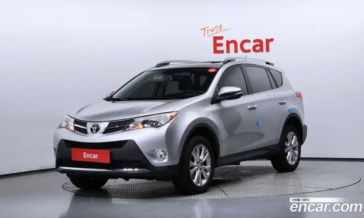 Toyota RAV4 2013 2.5 Автомат в Москве № 170208, фото 13