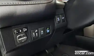 Toyota RAV4 2013 2.5 Автомат в Москве № 170208, миниатюра 3