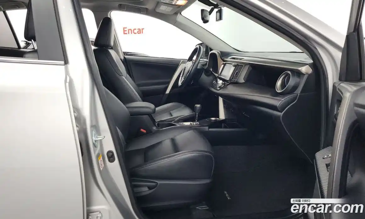 Toyota RAV4 2013 2.5 Автомат в Москве № 170208, фото 4