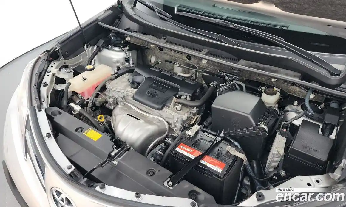 Toyota RAV4 2013 2.5 Автомат в Москве № 170208, фото 7