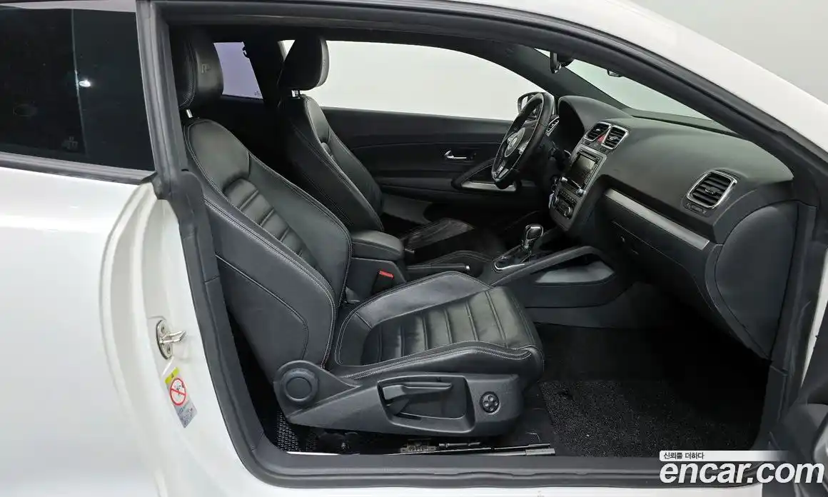 Volkswagen Scirocco 2012 2.0 Автомат в Москве № 173564, фото 17