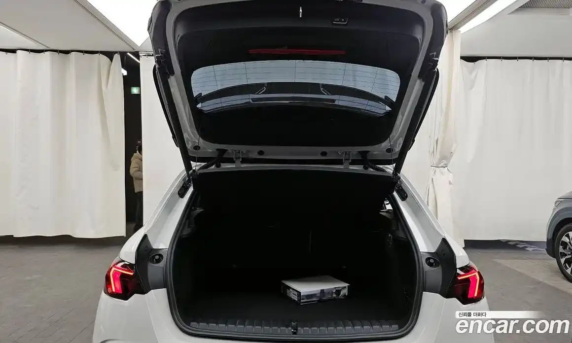 BMW 1-Series 2025 2.0 Автомат в Москве № 187017, фото 4