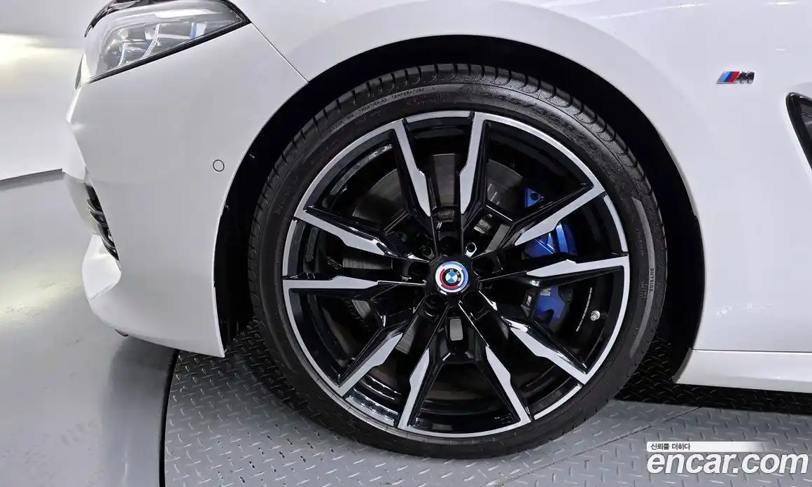 BMW 8-Series 2023 4.4 Автомат в Москве № 188522, фото 13