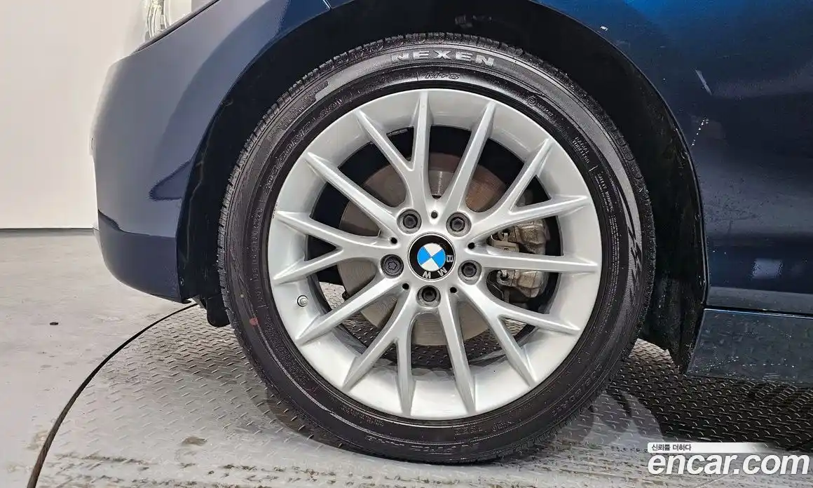 BMW 1-Series 2015 2.0 Автомат в Москве № 191469, фото 11