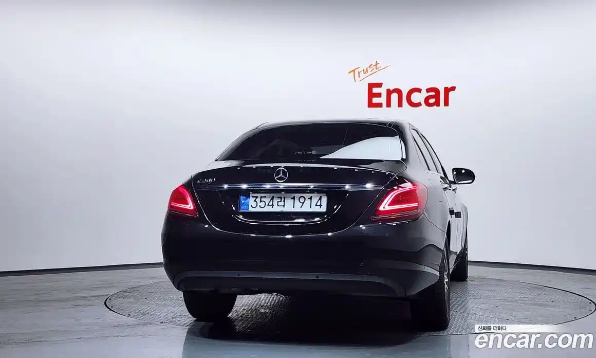 Mercedes-Benz C-Class 2019 2.0 Автомат в Москве № 194089, фото 14