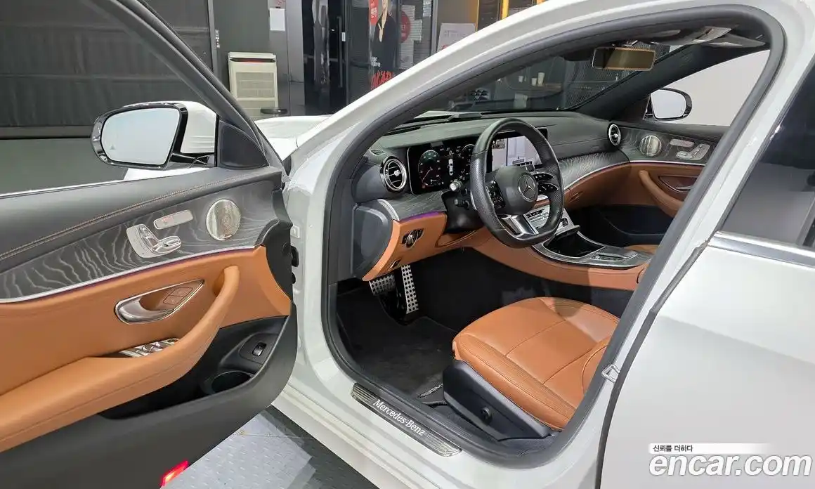 Mercedes-Benz E-Class 2021 2.0 Автомат в Москве № 194505, фото 17