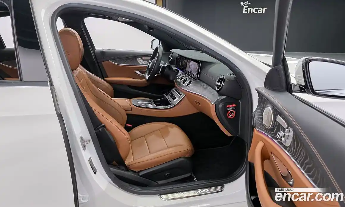 Mercedes-Benz E-Class 2021 2.0 Автомат в Москве № 194505, фото 18