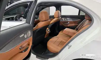 Mercedes-Benz E-Class 2021 2.0 Автомат в Москве № 194505, миниатюра 2