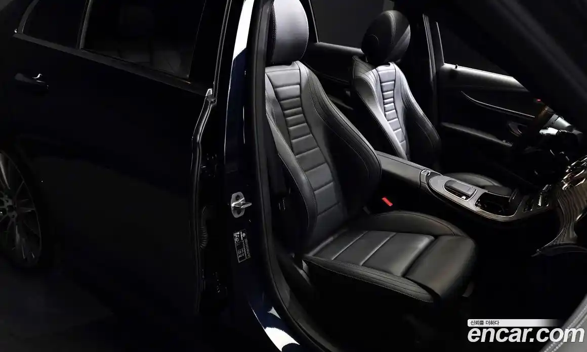 Mercedes-Benz E-Class 2021 2.0 Автомат в Москве № 194587, фото 3