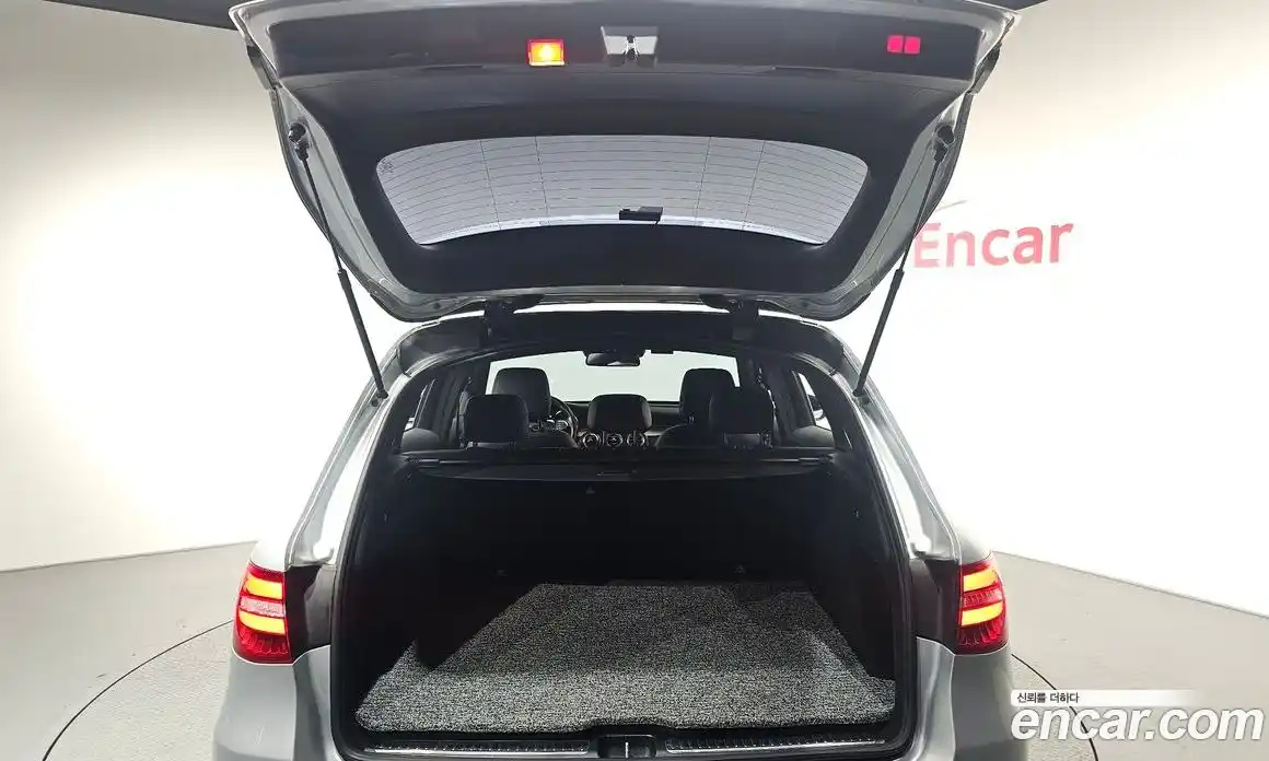 Mercedes-Benz GLC-Class 2018 2.1 Автомат в Москве № 195080, фото 7