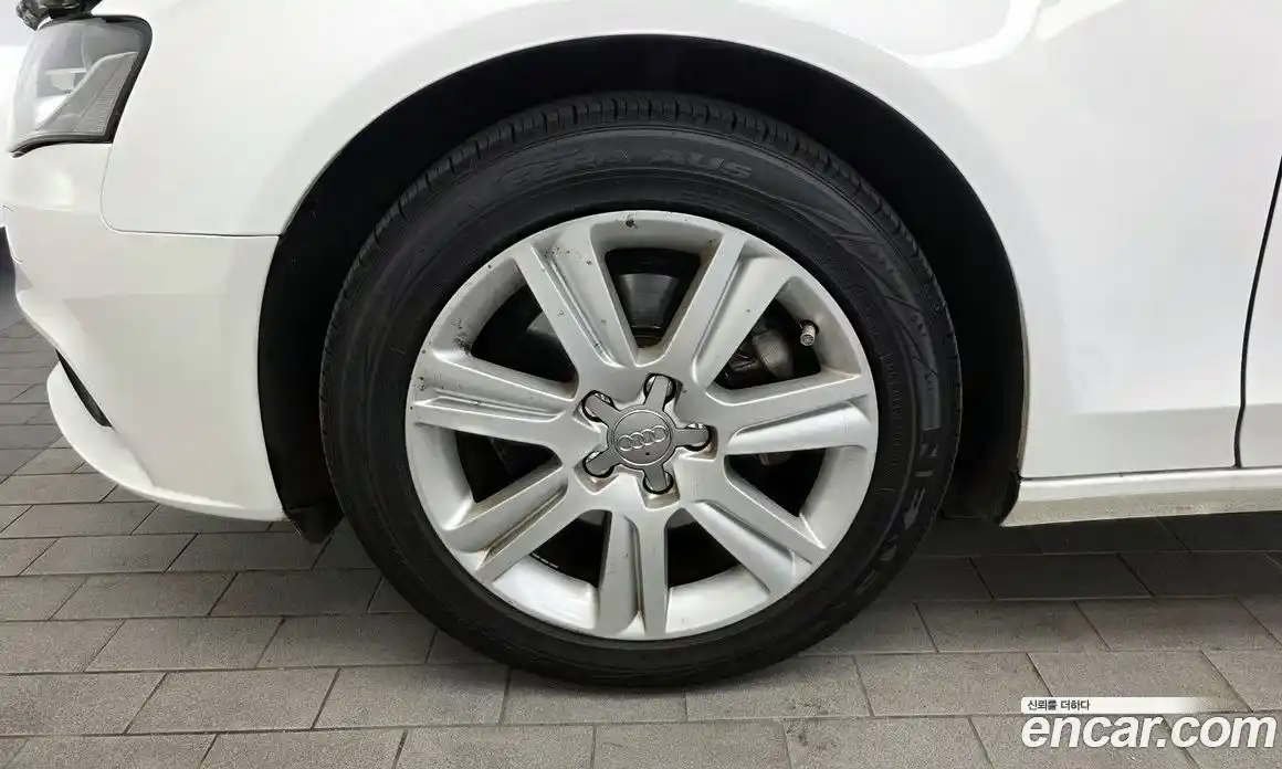 Audi A4 2010 2.0 Автомат в Москве № 196397, фото 14