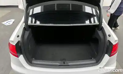 Audi A4 2010 2.0 Автомат в Москве № 196397, миниатюра 8