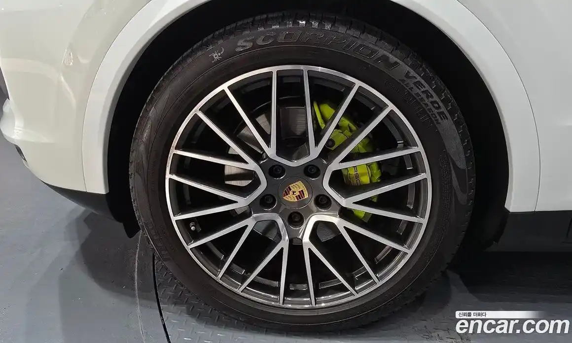 Porsche Cayenne 2022 3.0 Автомат в Москве № 197270, фото 1