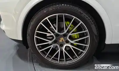 Porsche Cayenne, 2022