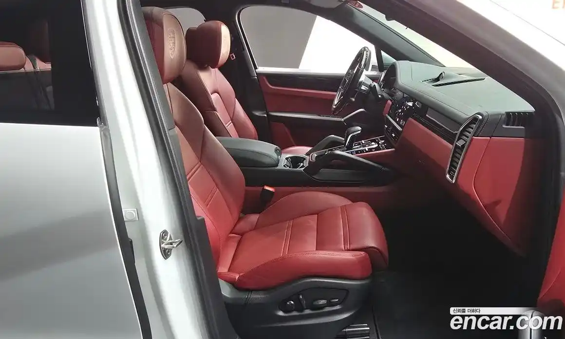 Porsche Cayenne 2022 3.0 Автомат в Москве № 197270, фото 12