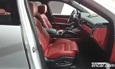 Porsche Cayenne 2022 3.0 Автомат в Москве № 197270, миниатюра 12