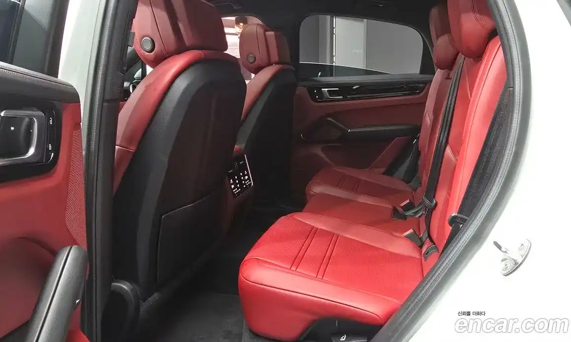 Porsche Cayenne 2022 3.0 Автомат в Москве № 197270, фото 20