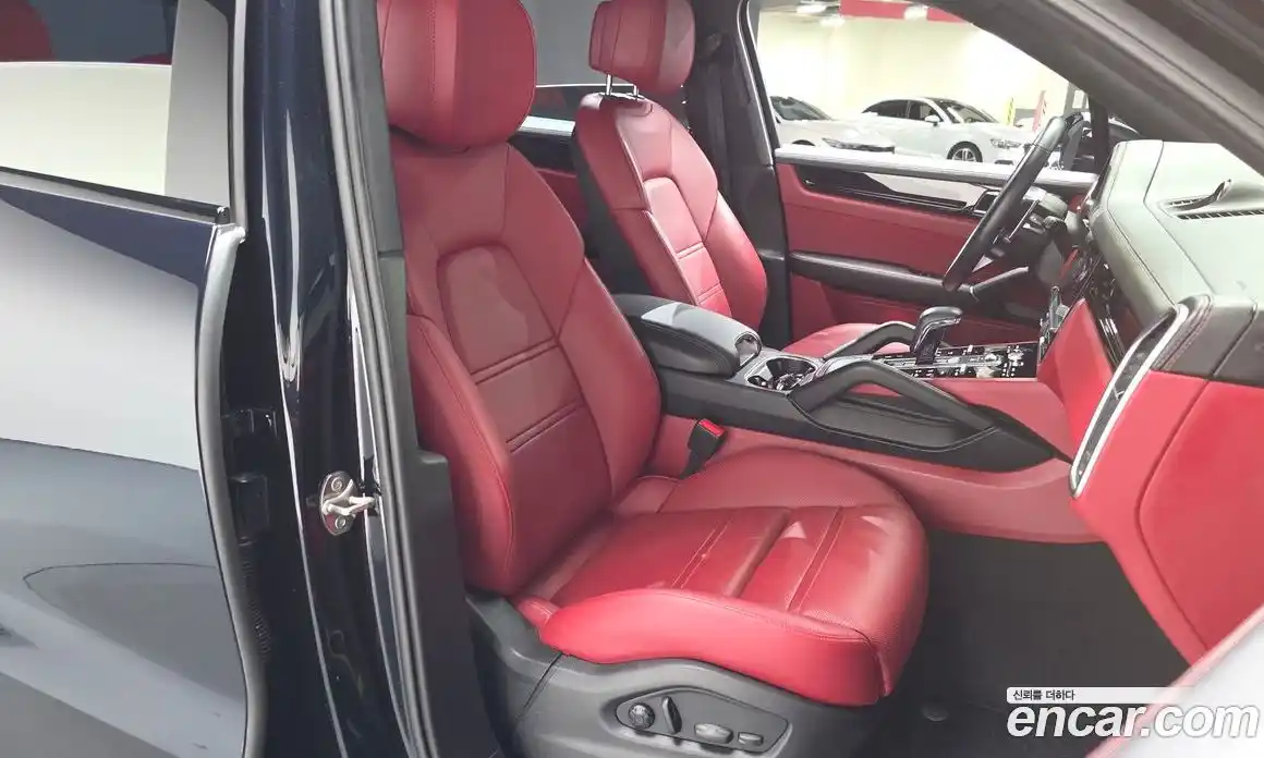 Porsche Cayenne 2023 3.0 Автомат в Москве № 197443, фото 19