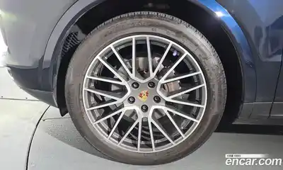 Porsche Cayenne 2023 3.0 Автомат в Москве № 197443, миниатюра 3