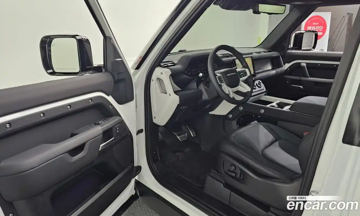 Land Rover Defender 2025 3.0 Автомат в Москве № 198034, фото 12