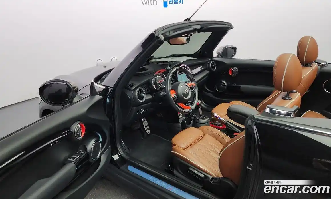 Mini Cooper Convertible 2016 2.0 Автомат в Москве № 198093, фото 13