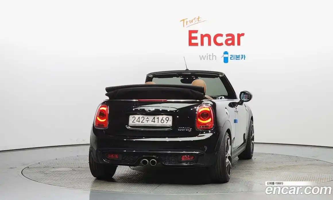 Mini Cooper Convertible 2016 2.0 Автомат в Москве № 198093, фото 5