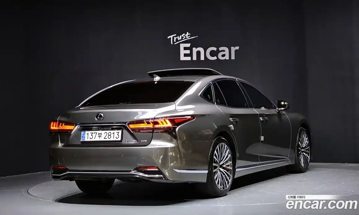 Lexus LS 2024 3.5 Автомат в Москве № 198810, фото 13