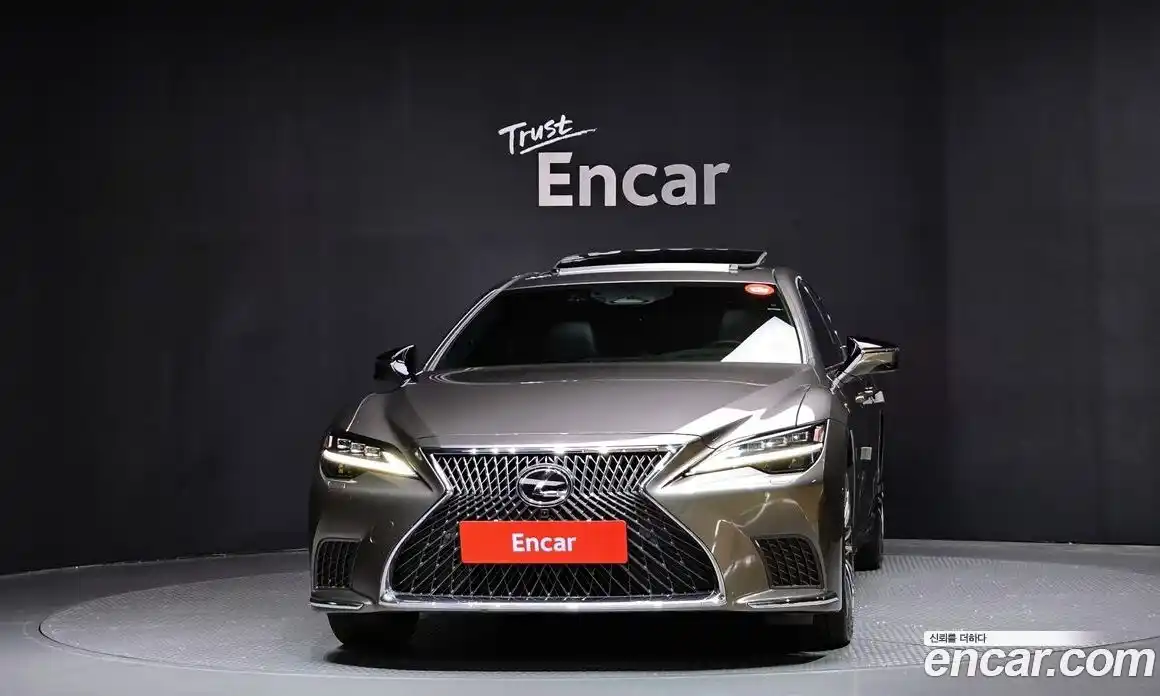 Lexus LS 2024 3.5 Автомат в Москве № 198810, фото 18