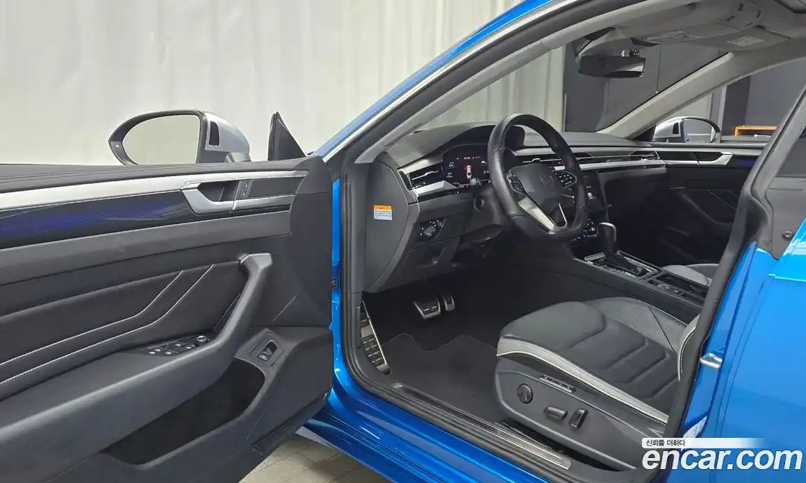 Volkswagen Arteon 2023 2.0 Автомат в Москве № 199032, фото 17