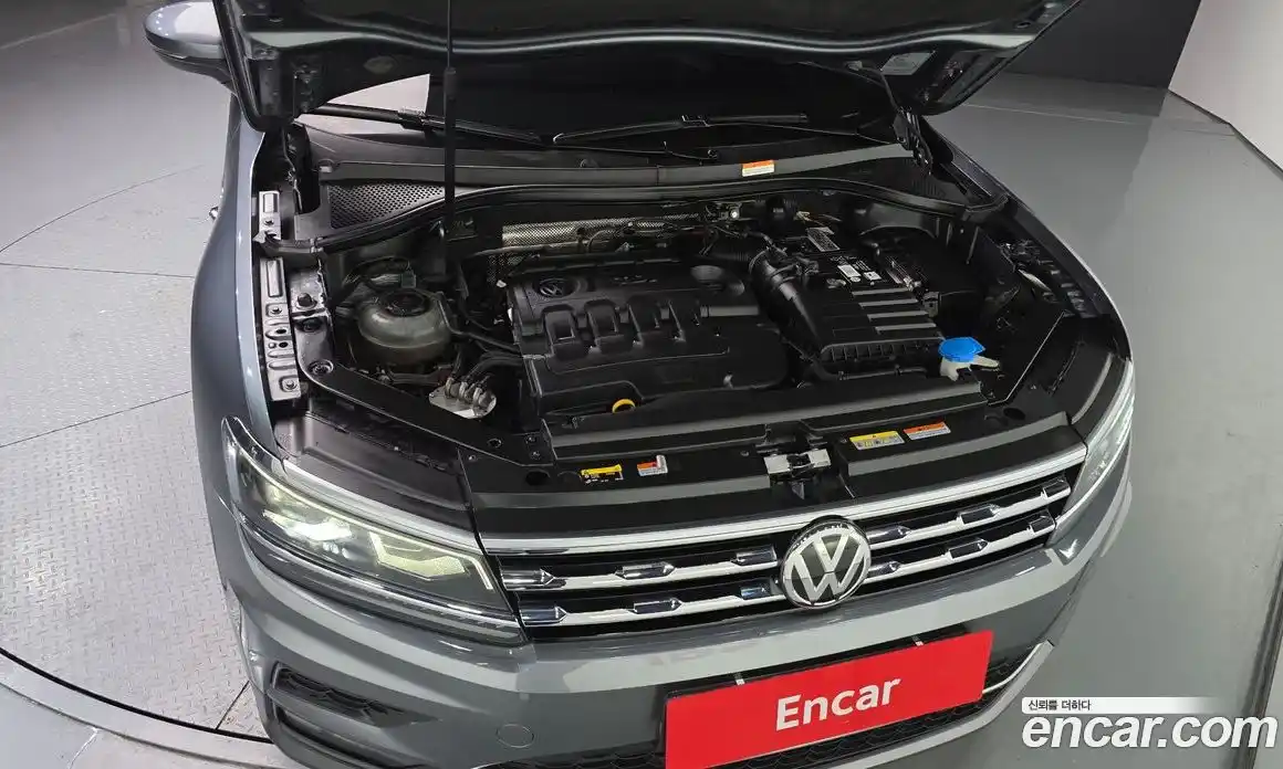 Volkswagen Tiguan 2020 2.0 Автомат в Москве № 199146, фото 6