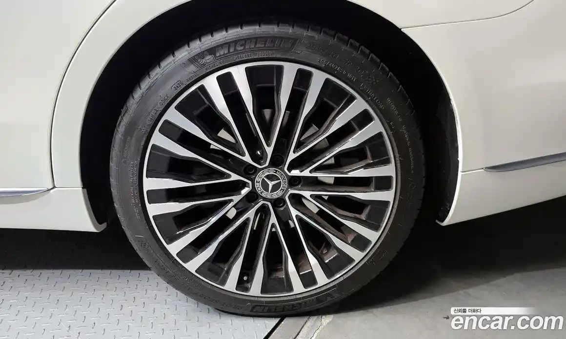 Mercedes-Benz S-Class 2023 3.0 Автомат в Москве № 206779, фото 4