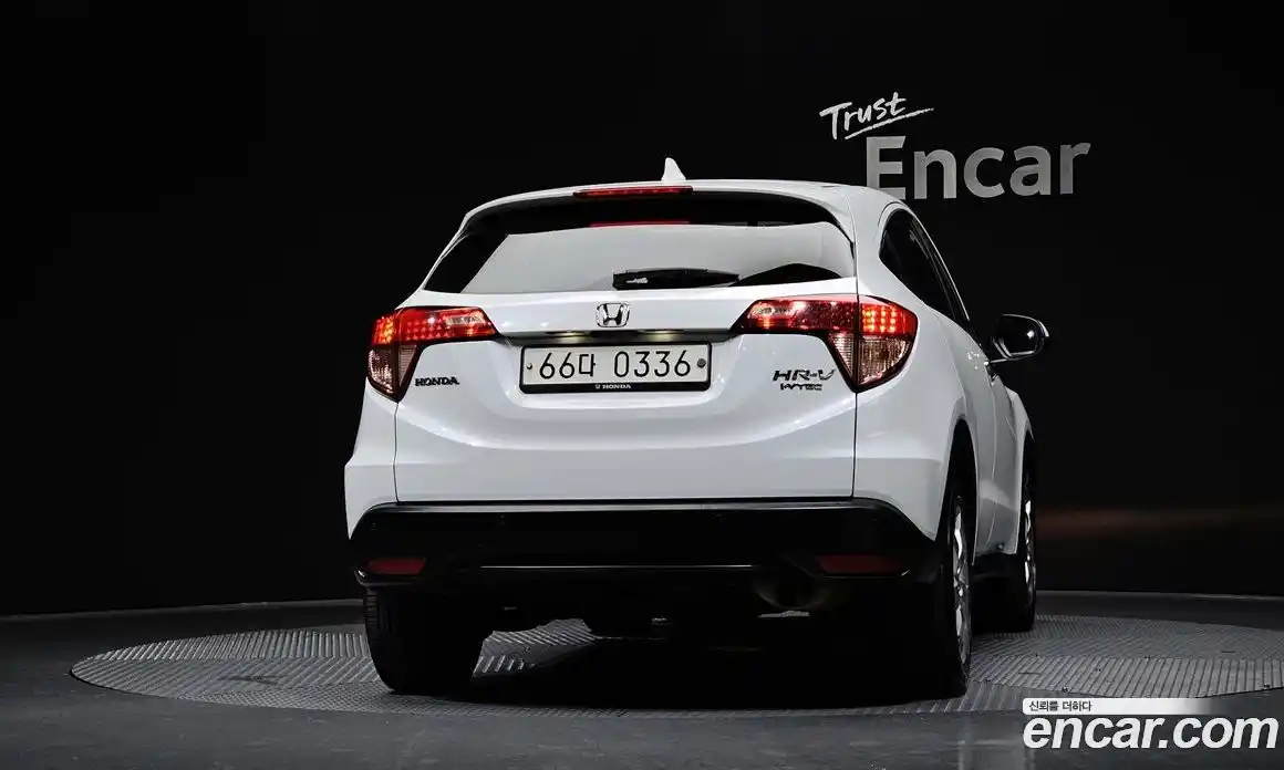 Honda HR-V 2016 1.8 Автомат в Москве № 209786, фото 14