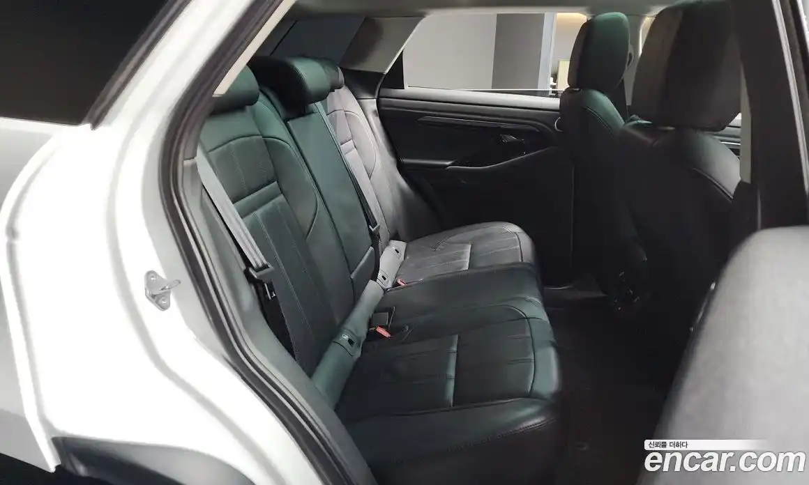 Land Rover Range-Rover Evoque 2021 2.0 Автомат в Москве № 213419, фото 17