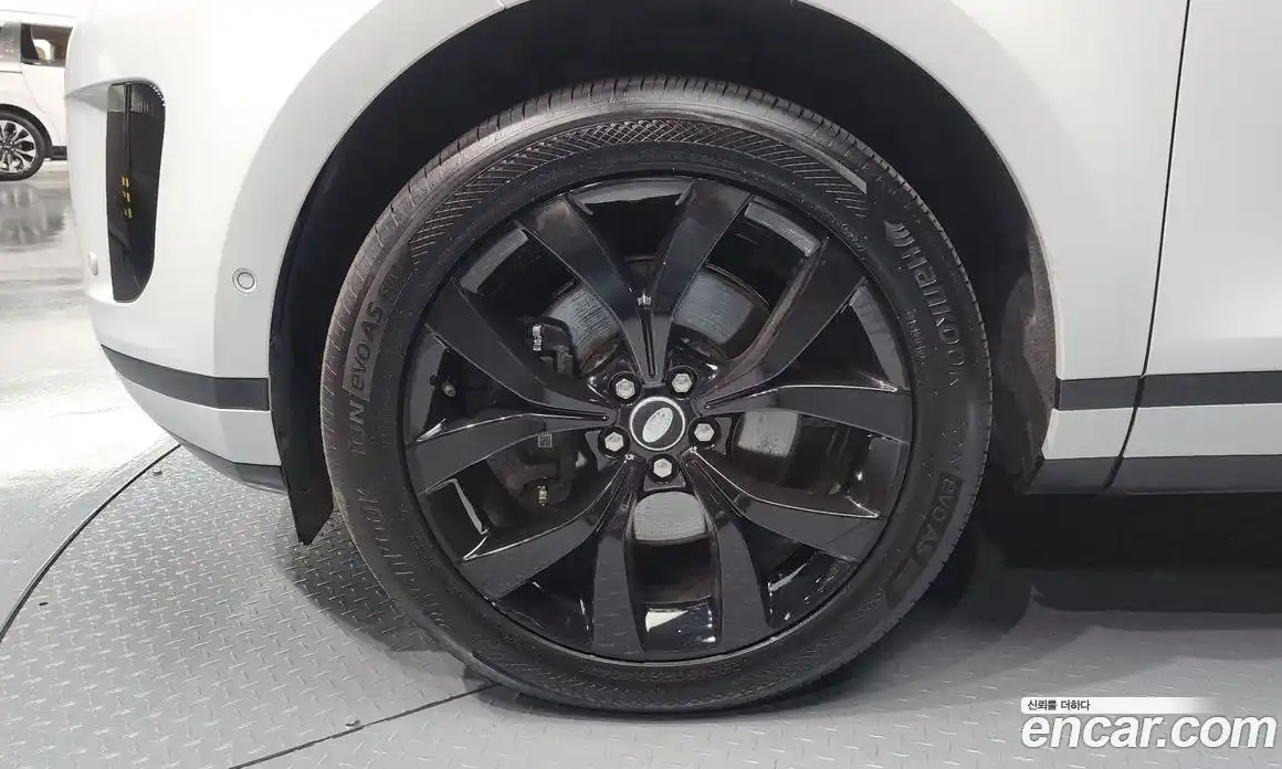 Land Rover Range-Rover Evoque 2021 2.0 Автомат в Москве № 213419, фото 5