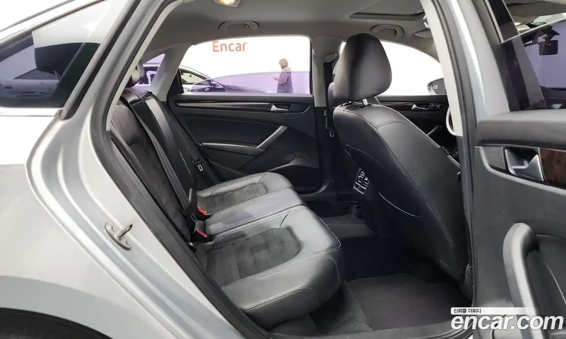 Volkswagen Passat 2014 2.0 Автомат в Москве № 215213, фото 3