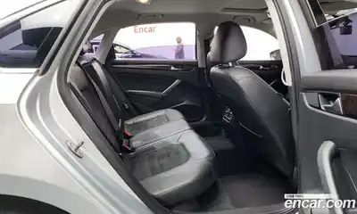 Volkswagen Passat 2014 2.0 Автомат в Москве № 215213, миниатюра 3