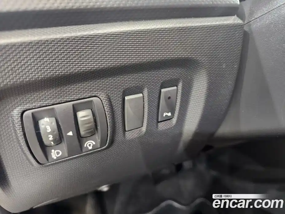 Renault QM3 2015 1.5 Автомат в Москве № 227373, фото 3