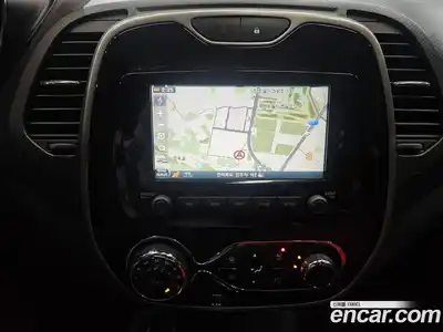 Renault QM3 2015 1.5 Автомат в Москве № 227373, миниатюра 4