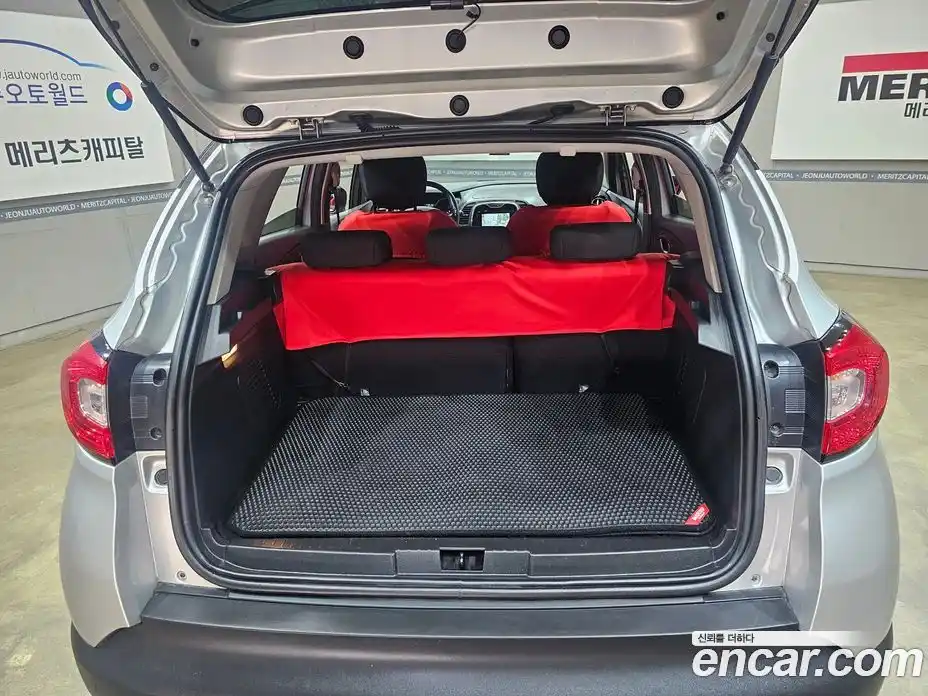 Renault QM3 2015 1.5 Автомат в Москве № 227373, фото 8