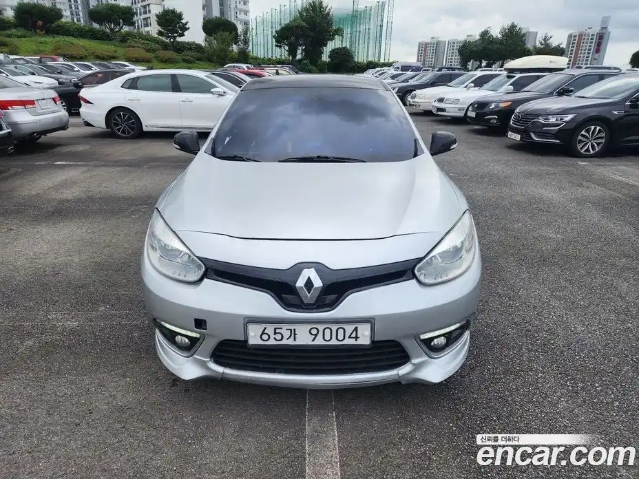 Renault SM3 2015 1.6 Автомат в Москве № 227482, фото 13