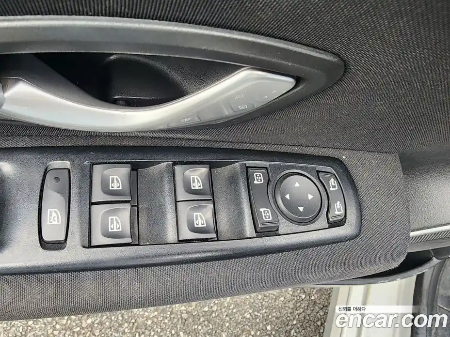 Renault SM3 2015 1.6 Автомат в Москве № 227482, фото 15