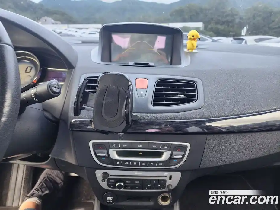 Renault SM3 2015 1.6 Автомат в Москве № 227482, фото 3