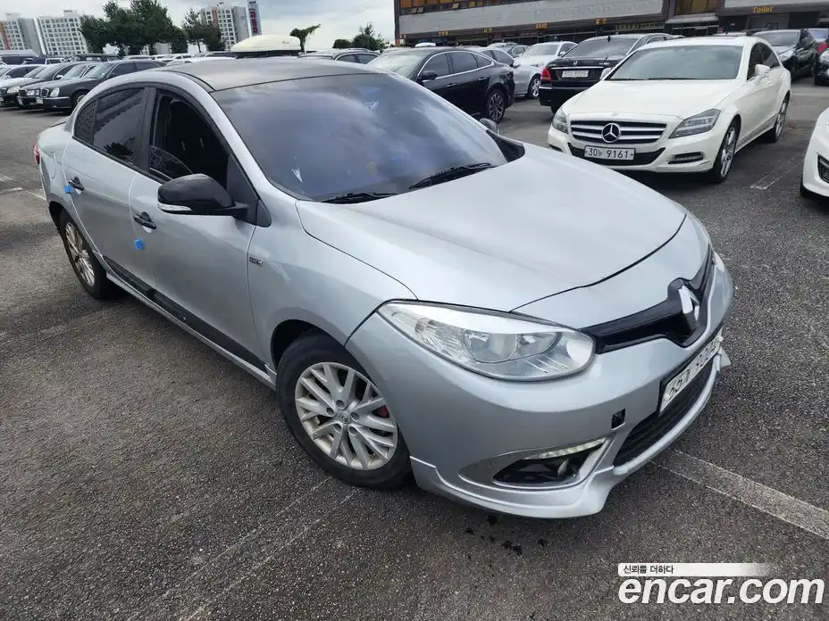 Renault SM3 2015 1.6 Автомат в Москве № 227482, фото 6