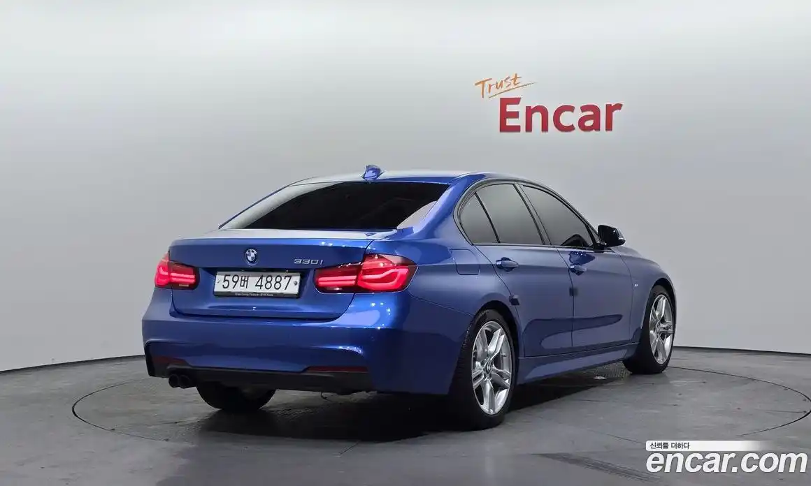 BMW 3-Series 2018 2.0 Автомат в Москве № 229150, фото 1